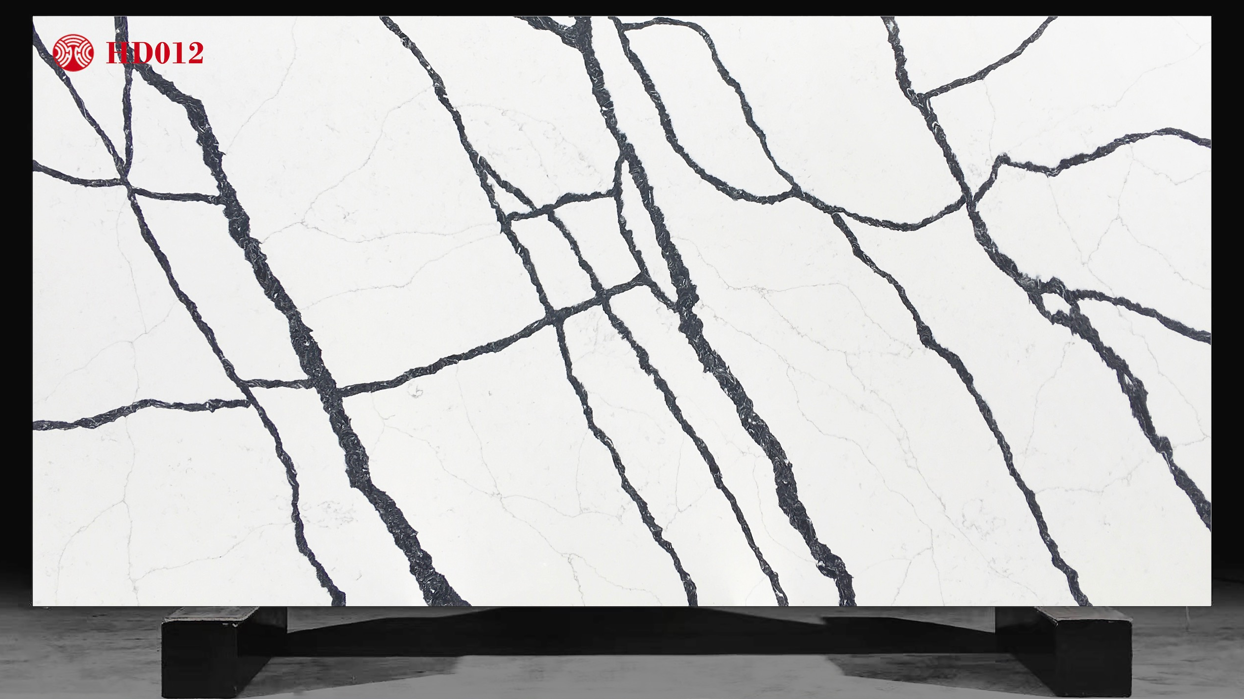 HD012Black_2523_1419